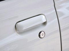 2009款 2.4 手动 2WD豪华型(国Ⅳ) 5座