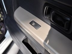 2009款 2.4 手动 2WD豪华型(国Ⅳ) 5座