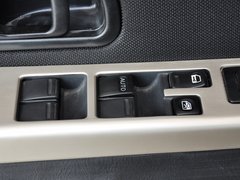 2009款 2.4 手动 2WD豪华型(国Ⅳ) 5座
