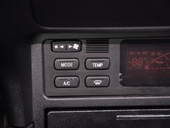 2009款 2.4 手动 2WD豪华型(国Ⅳ) 5座