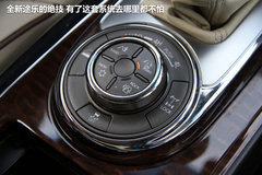 2009款 2.4 手动 4WD行政型(国Ⅳ) 5座
