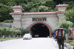 2009款 2.4 手动 4WD行政型(国Ⅳ) 5座