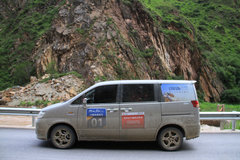 2009款 2.4 手动 4WD行政型(国Ⅳ) 5座