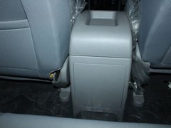 2011款 2.0T 手动 四驱舒适型 5座