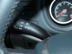 2011款 2.0T 手动 四驱舒适型 5座