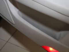 2011款 2.0 自動 豪華型
