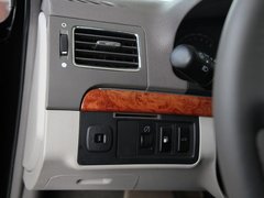 2011款 2.0 自动 豪华型