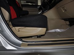 2011款 2.0L 手动 汽油两驱精英型 5座