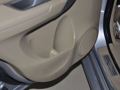 2011款 2.0L 手动 汽油两驱精英型 5座