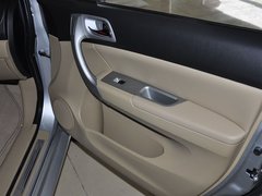 2011款 2.0L 手动 汽油两驱精英型 5座