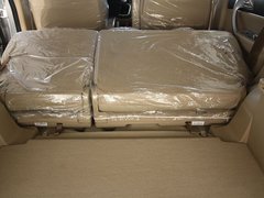 2011款 2.0L 手动 汽油两驱尊贵型 5座
