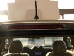 2011款 2.0L 手动 汽油两驱尊贵型 5座