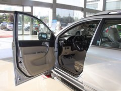 2011款 2.0L 手动 汽油两驱尊贵型 5座
