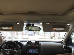 2011款 2.0L 手动 汽油两驱尊贵型 5座