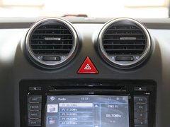 2011款 2.0L 手动 汽油两驱尊贵型 5座