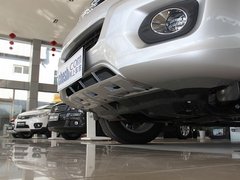 2011款 2.0L 手动 汽油两驱尊贵型 5座