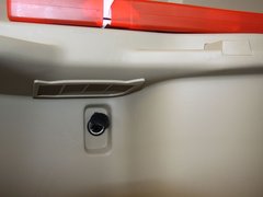 2011款 2.0L 手动 汽油两驱尊贵型 5座