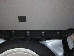 2011款 2.0L 手动 汽油两驱尊贵型 5座