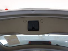 2011款 2.0L 手动 汽油两驱尊贵型 5座