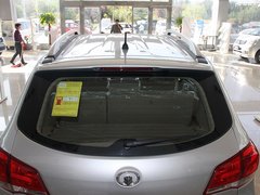 2011款 2.0L 手动 汽油两驱尊贵型 5座