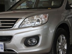 2011款 2.0L 手动 汽油两驱尊贵型 5座