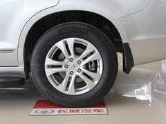 2011款 2.0L 手动 汽油两驱尊贵型 5座