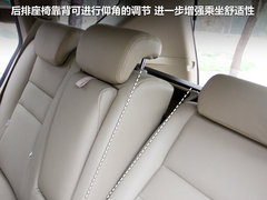 2011款 2.0T 手动 柴油两驱尊贵型 5座