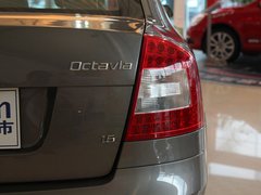 2012款 1.6 自动 逸俊版