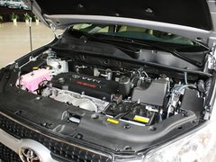 一汽丰田  RAV4 2.0 AT 发动机主体特写