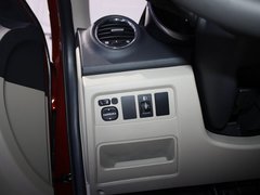 2012款 1.6L 手动 尊贵型