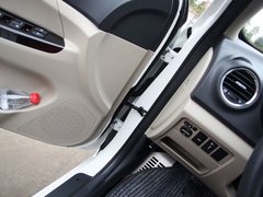 2012款 1.6L 手动 尊贵型