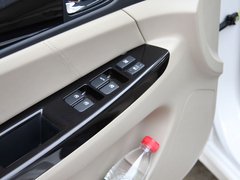 2012款 1.6L 手动 尊贵型