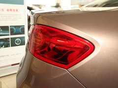 2011款 1.6L 手动 豪华型