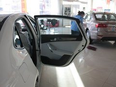 2011款 1.6L 自动 豪华型