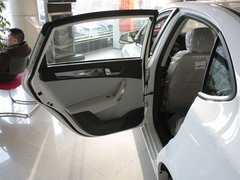 2011款 1.6L 自动 豪华型