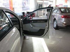 2011款 1.6L 自动 豪华型
