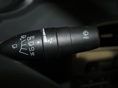 2011款 1.6L 自动 豪华型