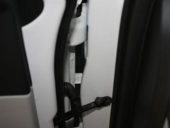 2011款 1.6L 自动 豪华型