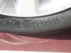 2011款 1.6L 自动 豪华型