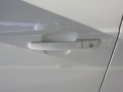 2011款 1.6L 自动 豪华型