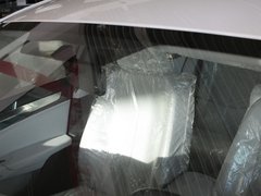 2011款 1.6L 自动 豪华型