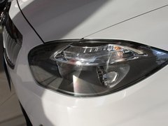 2011款 1.6L 自动 豪华型