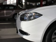 2011款 1.6L 自动 豪华型