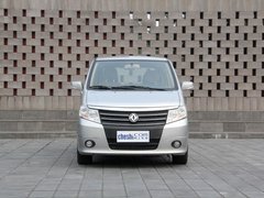 郑州日产  帅客 2.0 AT