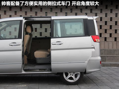 郑州日产  帅客 2.0 AT