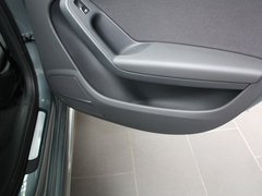 2012款 2.0 TFSI CVT 标准型