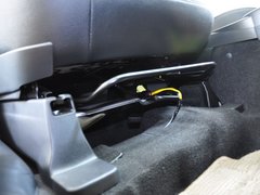 2012款 2.0L CVT 两驱炫逸导航版5座