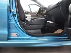 2012款 2.0L CVT 两驱炫逸导航版5座