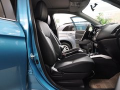 2012款 2.0L CVT 两驱炫逸导航版5座