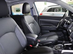 2012款 2.0L CVT 两驱炫逸导航版5座